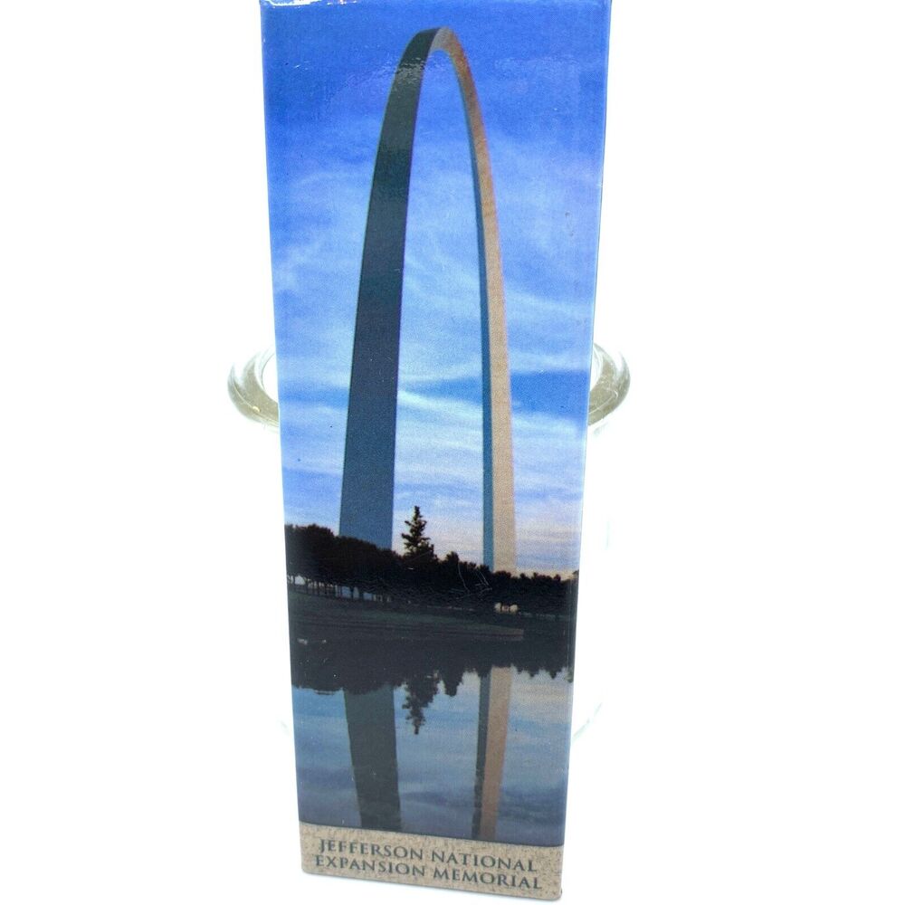 Jefferson National Expansion Memorial Souvenir Fridge Magnet 5"
